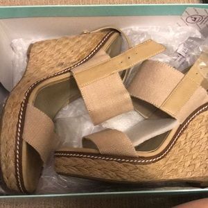 Jessica Simpson wedges